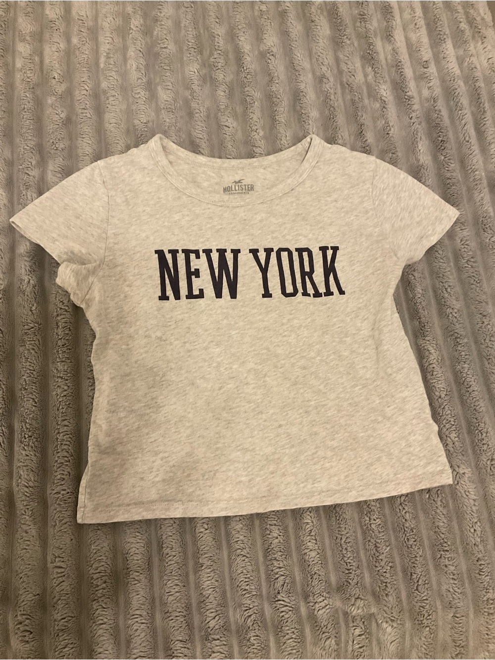 Hollister Light Gray 'New York' Crewneck Tee